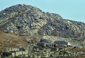 delos700_24