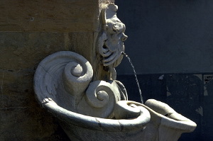 fontana_via_maggio857_49