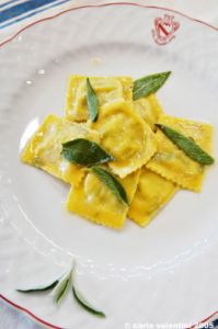 ravioli_burro_salvia2