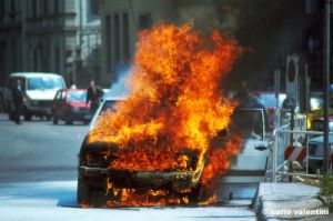 auto_incendiata595_04