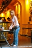 zoe_bar04